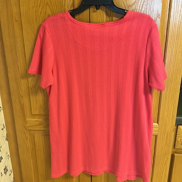 Large Rose color maternity top - Picture 2 of 3